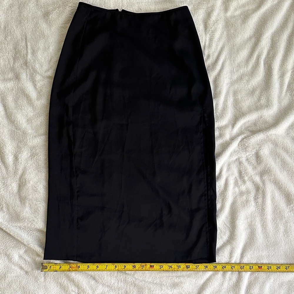 Forever 21 Elegant Black Pencil Skirt